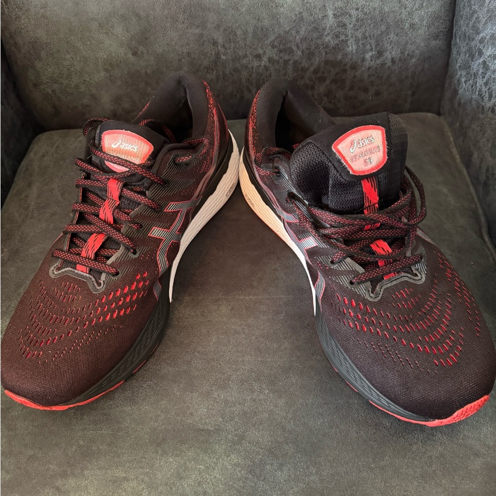 Asics Gel Kayano 28 Black and electric Red Men's Athletic Running Shoes size 12